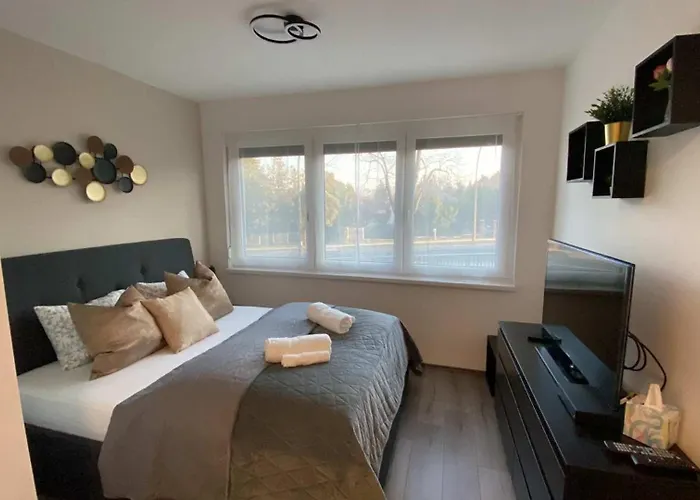 Goldhome
